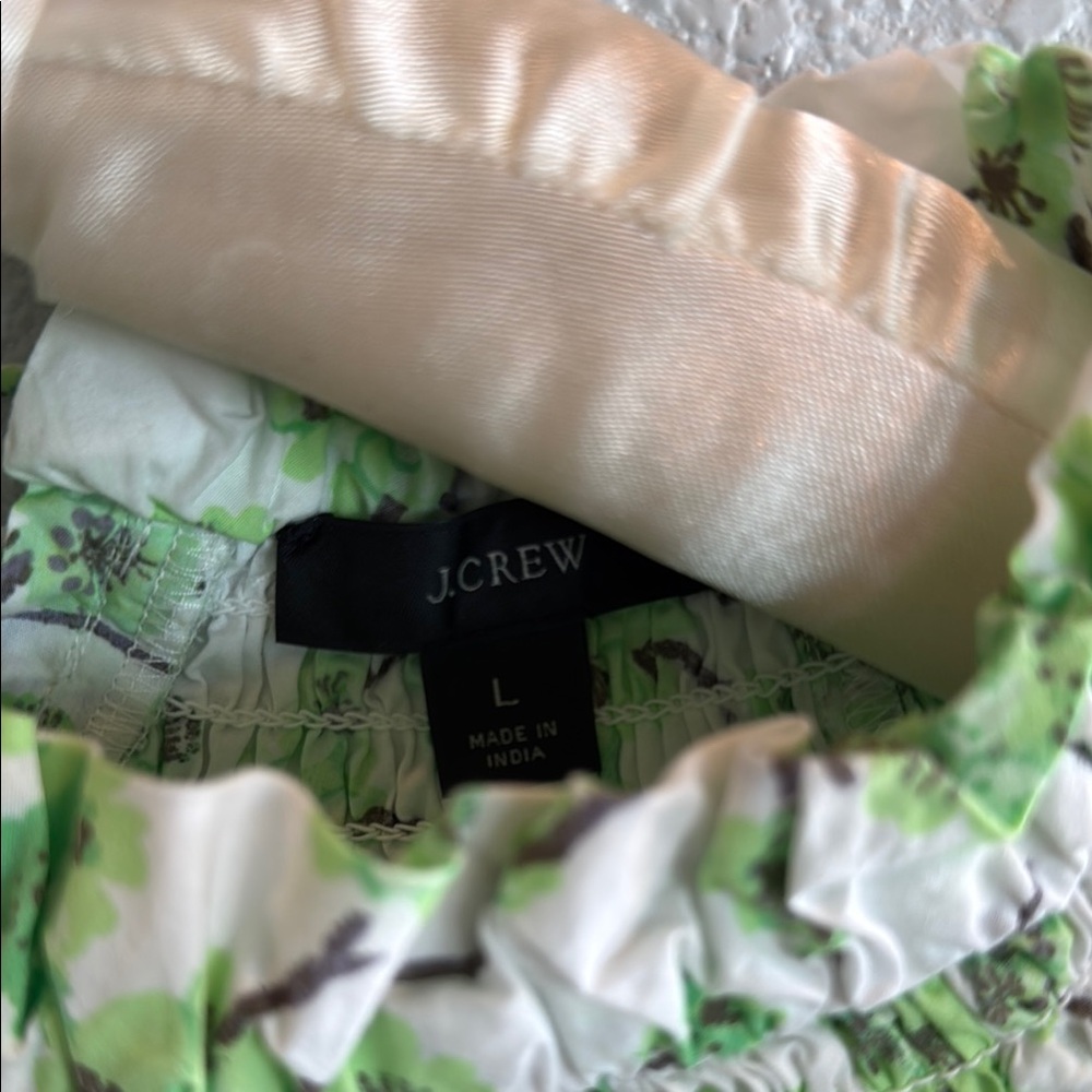 J Crew Green Floral  Blouse with Puffer Sleeves Size Large - Picture 2 of 7